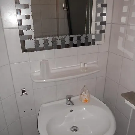 Gaestehaus Hotel 2*